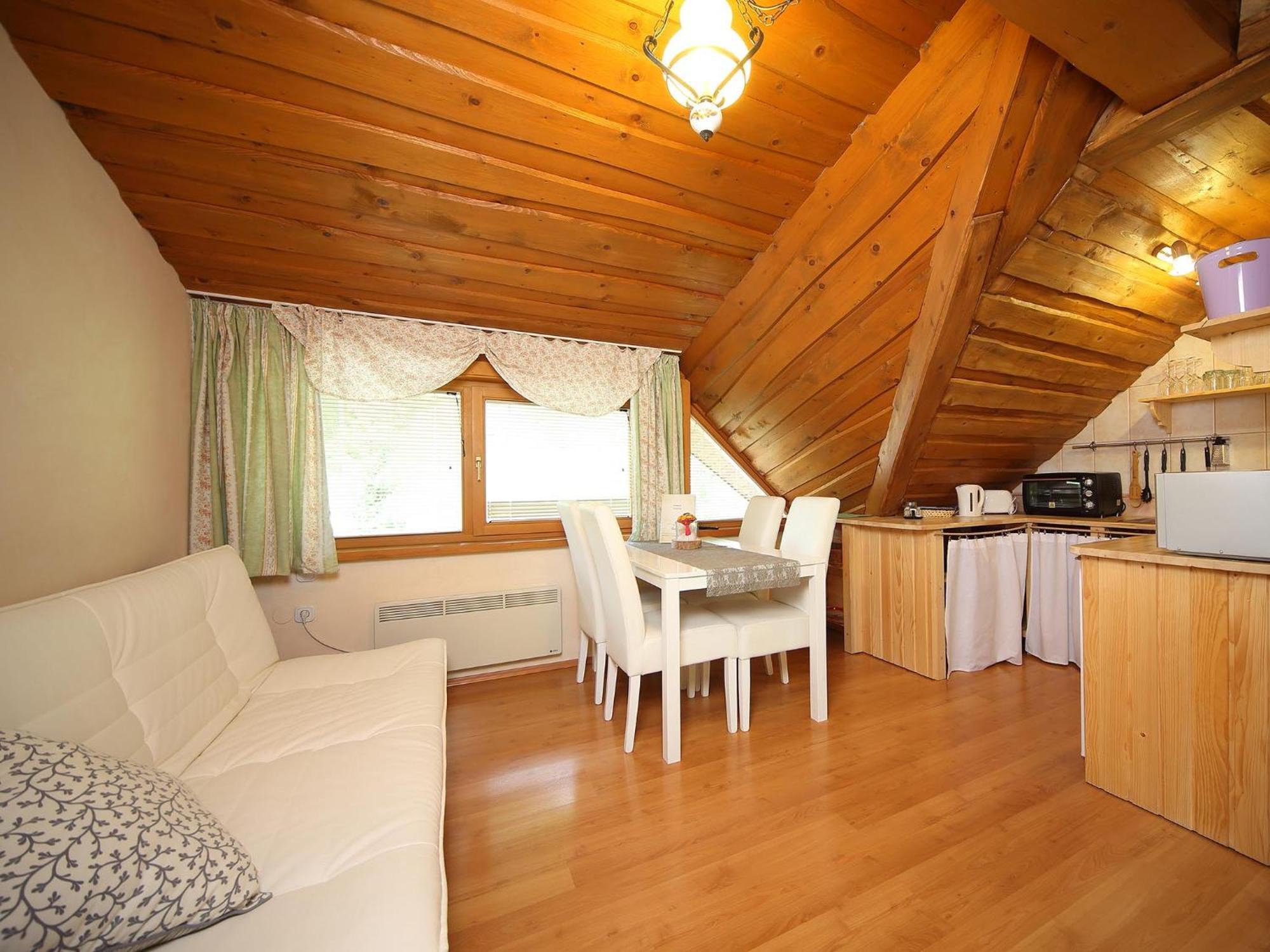 Edelweiss Rooms&app