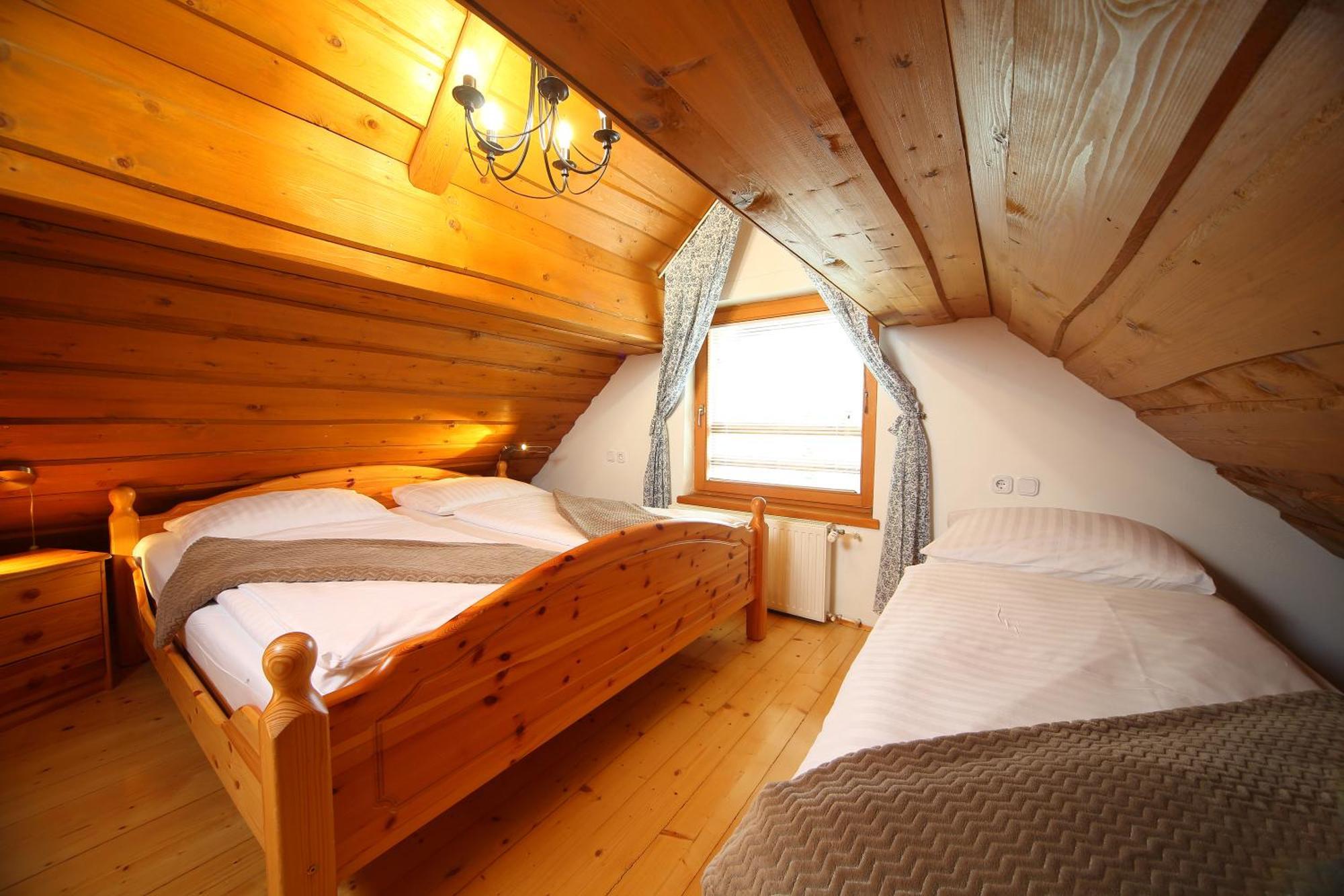 Edelweiss Rooms&app